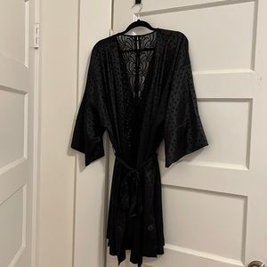 NWT Ashley Graham Black Satin Robe 2x